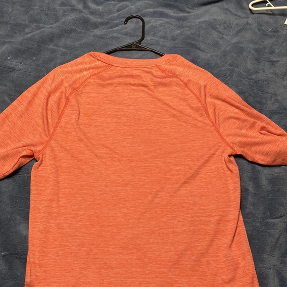SB Tech silky tshirt - Picture 2 of 3